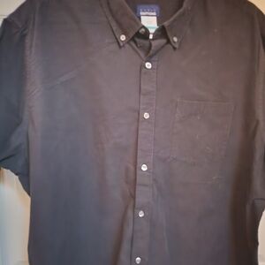 Basic Editions Men's Dark Button-Down Shirt